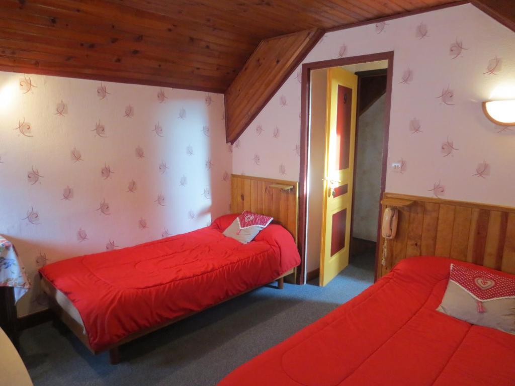 Hotel Les Deux Cols Sainte-Marie-de-Campan Habitación foto